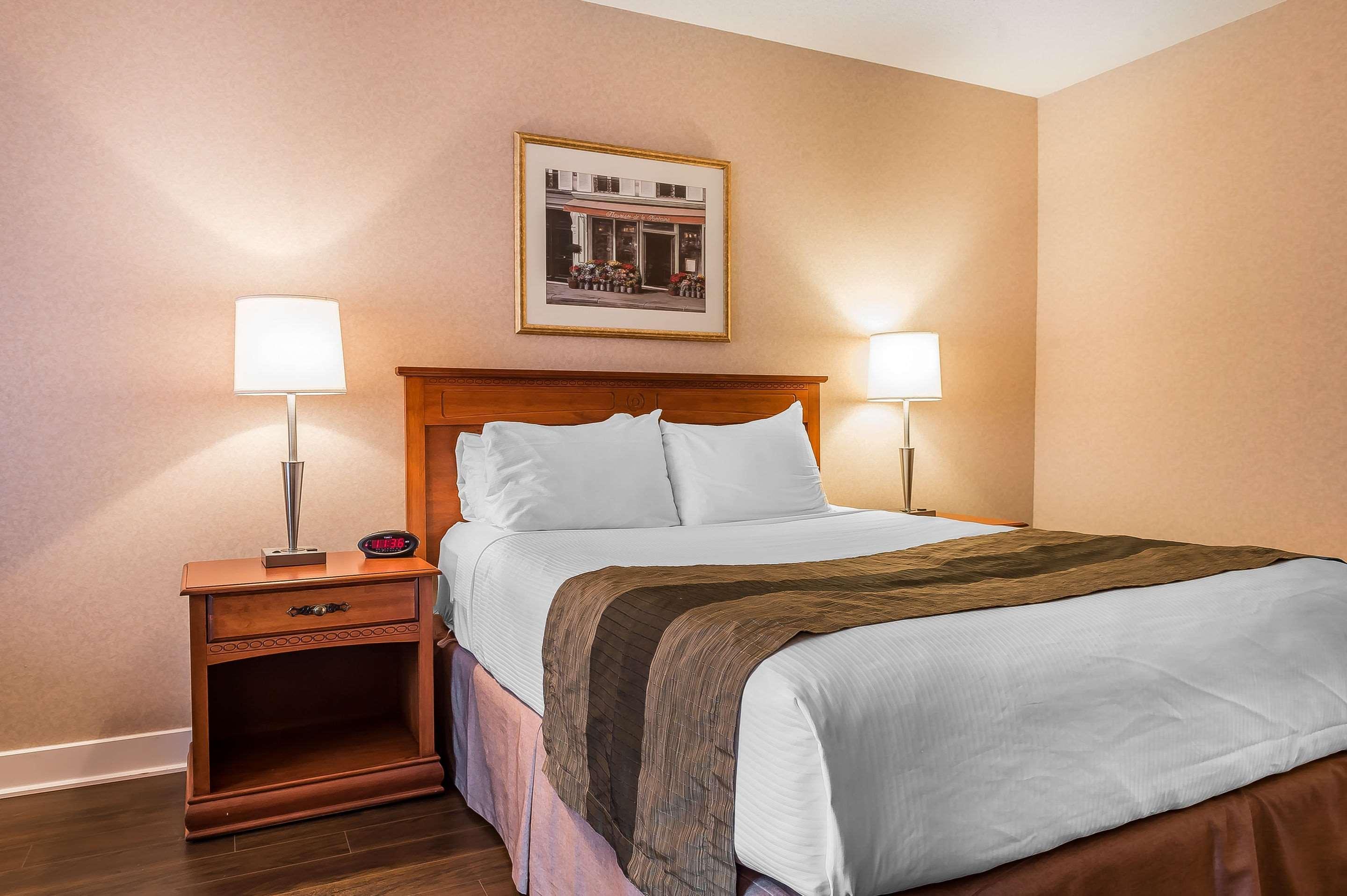 Quality Inn & Suites Hawkesbury Exterior foto
