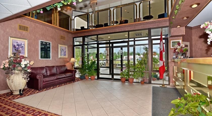 Quality Inn & Suites Hawkesbury Exterior foto