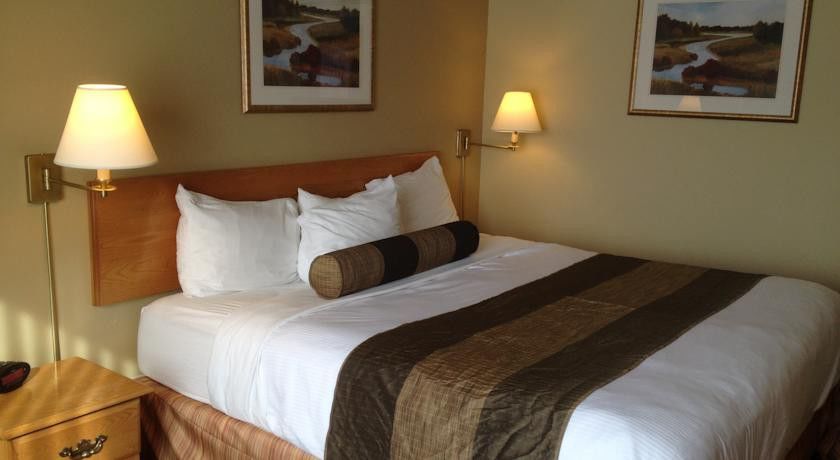 Quality Inn & Suites Hawkesbury Exterior foto