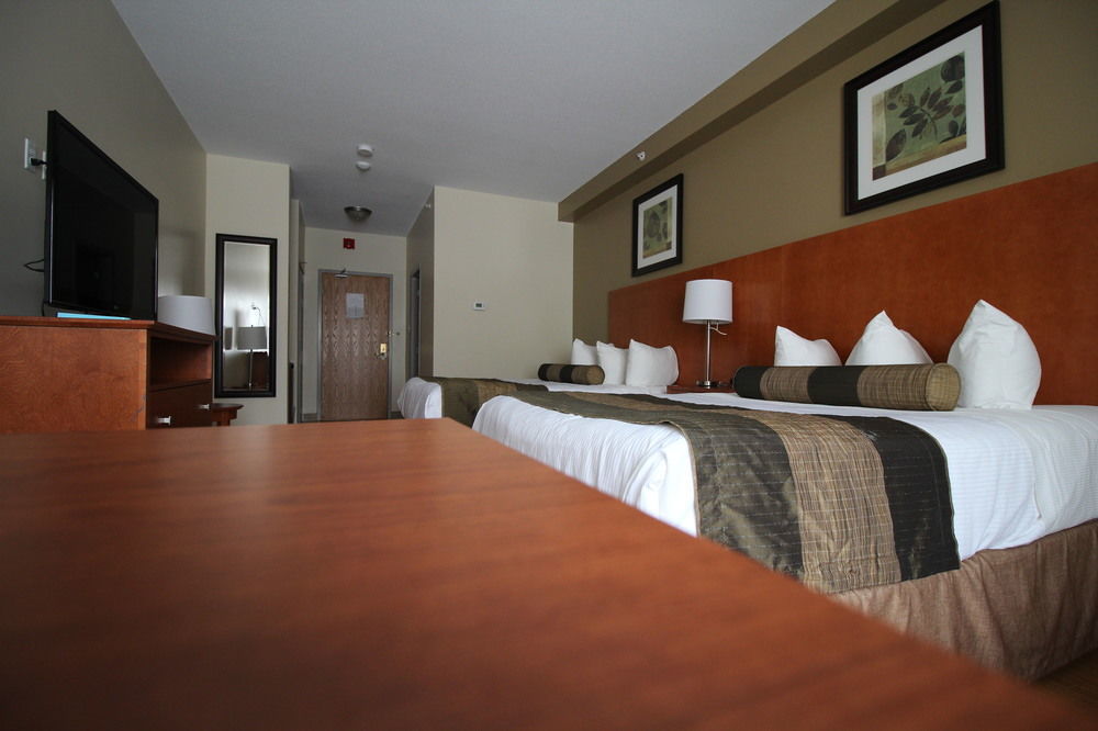 Quality Inn & Suites Hawkesbury Exterior foto