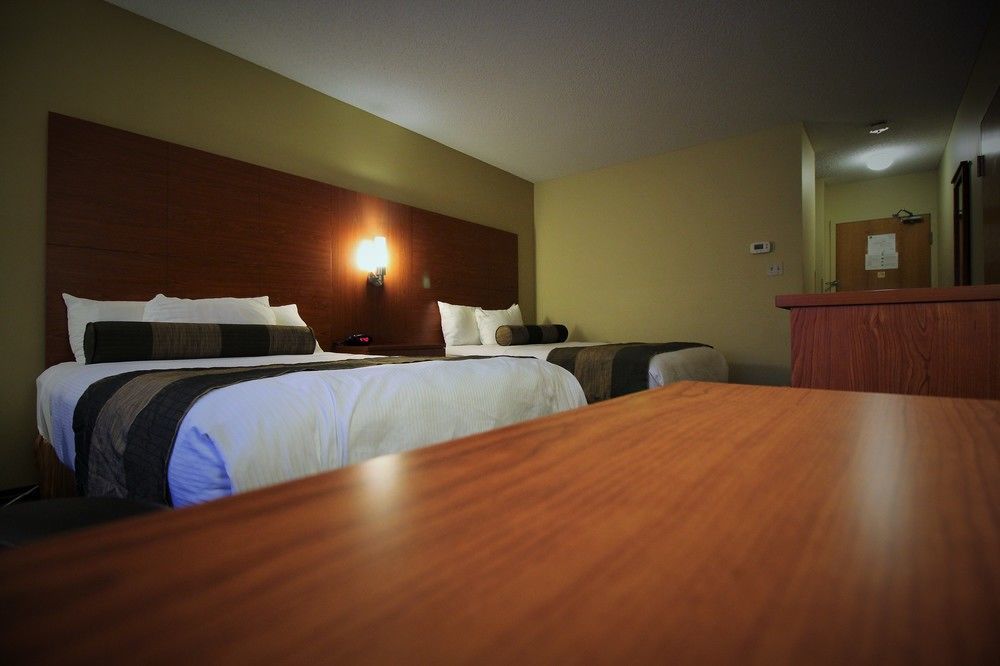 Quality Inn & Suites Hawkesbury Exterior foto