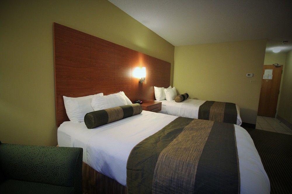 Quality Inn & Suites Hawkesbury Exterior foto